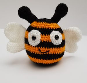 amigurumi animal - crochet bee - the crochet craft co