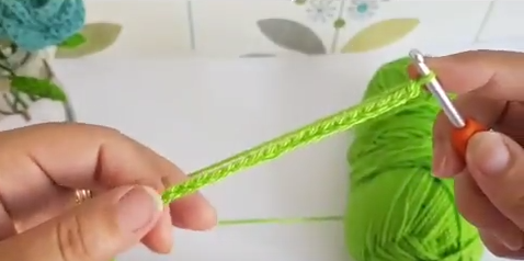 How to crochet slip stitch, How to crochet chain stitch, crochet tutorial